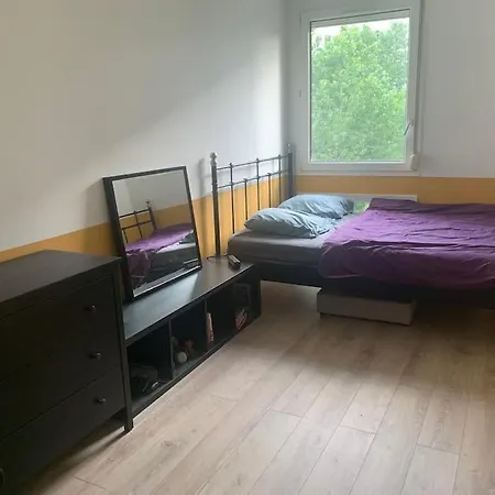 8 Pers. App Elegant Proche Paris *