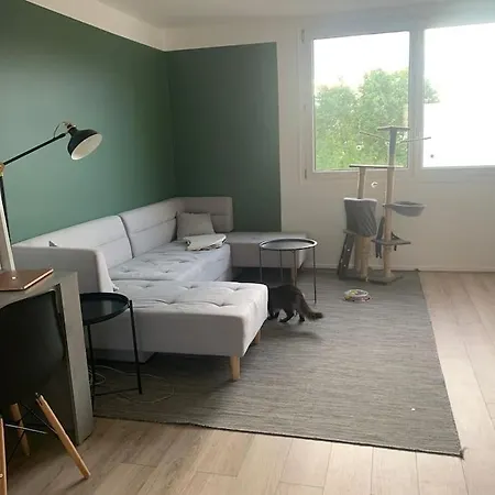 8 Pers. App Elegant Proche Paris Villeneuve-la-Garenne